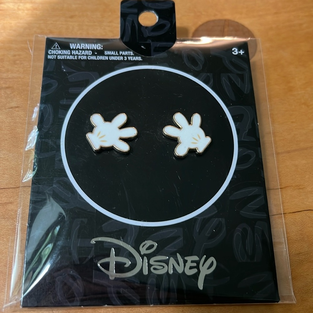 Disney Micky Mouse White Gloves Stud Earrings